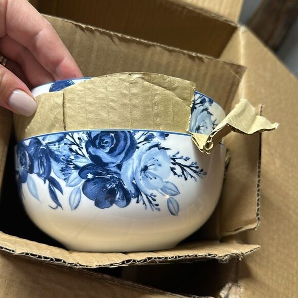 Mikasa
Darcy 14- Piece Dinnerware Set - Picture 2 of 2